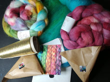 Load image into Gallery viewer, Surprise 4 Spinners