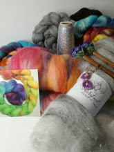 Load image into Gallery viewer, Surprise 4 Spinners