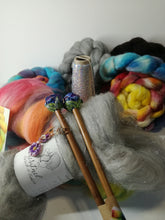 Load image into Gallery viewer, Surprise 4 Spinners
